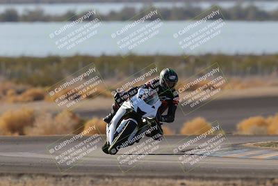 media/Dec-18-2022-SoCal Trackdays (Sun) [[8099a50955]]/Turn 14 (940am)/